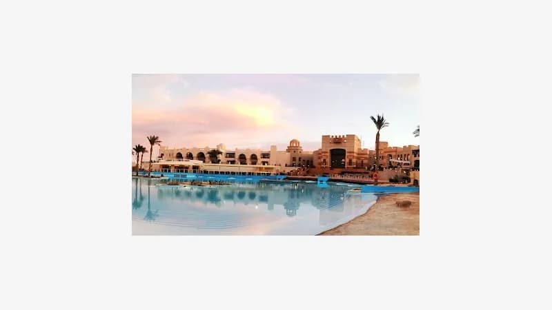 Panoramablick auf Port Ghalib